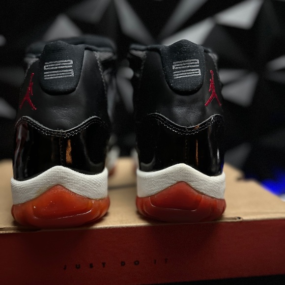1996 Air Jordan 11 OG - Playoffs Bred size 8 - Picture 2 of 10